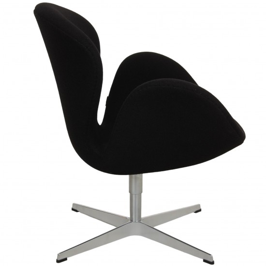 Arne Jacobsen Swan chair in black hallingdal fabric