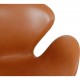 Arne Jacobsen Svane stol i cognac Classic læder med vip