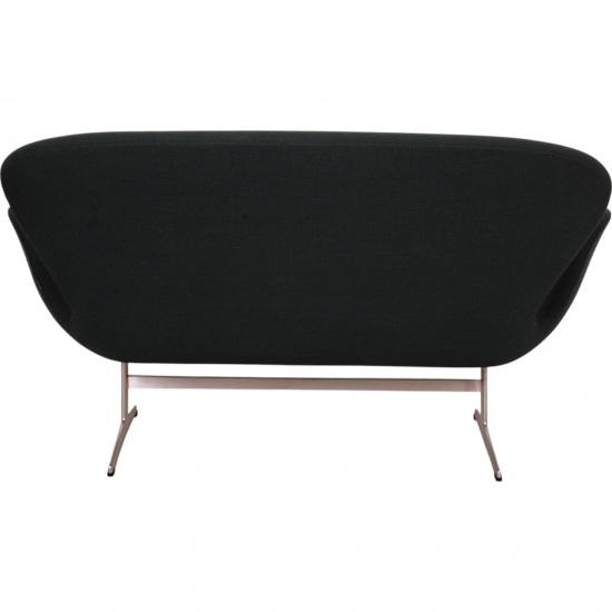 Arne Jacobsen Swan sofa in green fabric