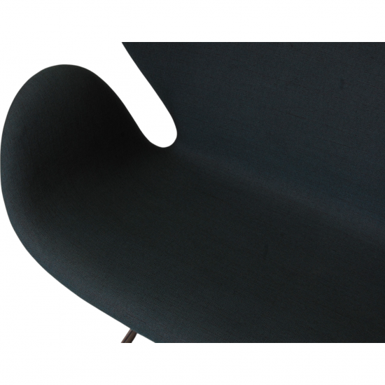 Arne Jacobsen Swan sofa in green fabric