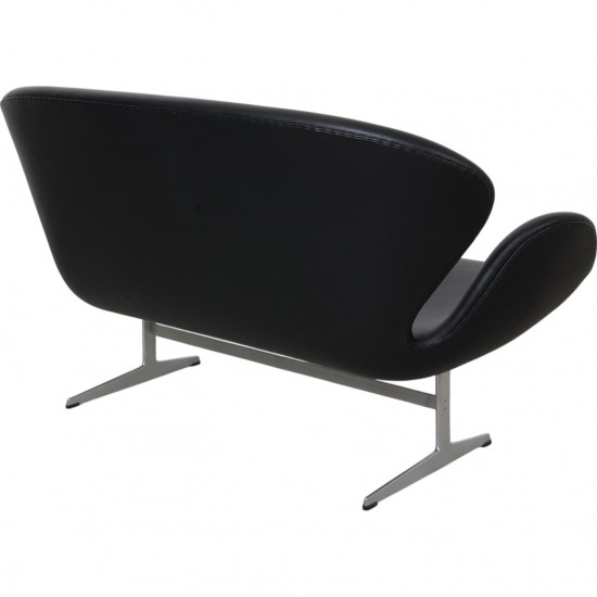 Arne Jacobsen Svane sofa i sort Essential læder