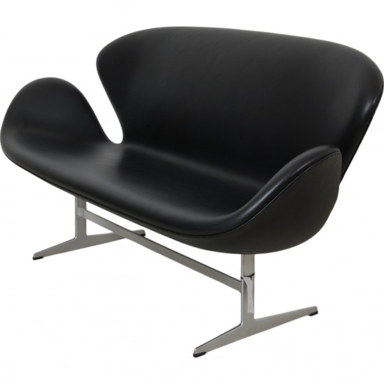 Arne Jacobsen Svane sofa i sort Essential læder