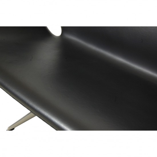 Arne Jacobsen Svane sofa i sort Essential læder