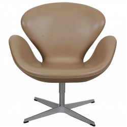 Arne Jacobsen Swan chair in beige essential leather
