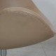 Arne Jacobsen Svanen stol i beige Essential læder