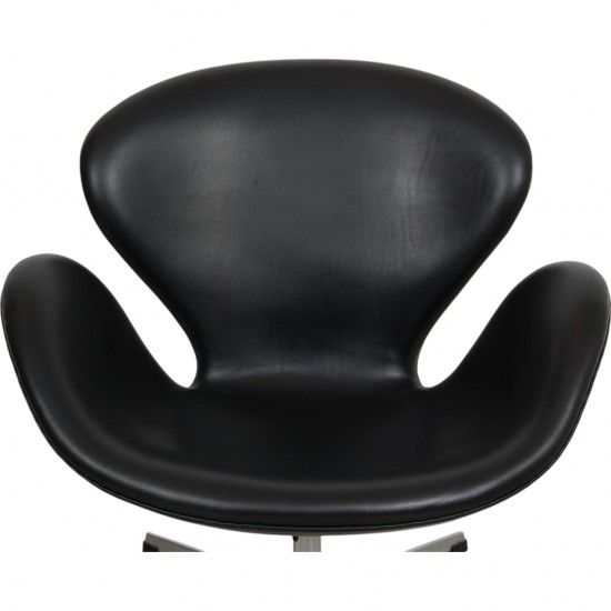 Arne Jacobsen Vintage lav Svane stol betrukket med sort klassisk læder