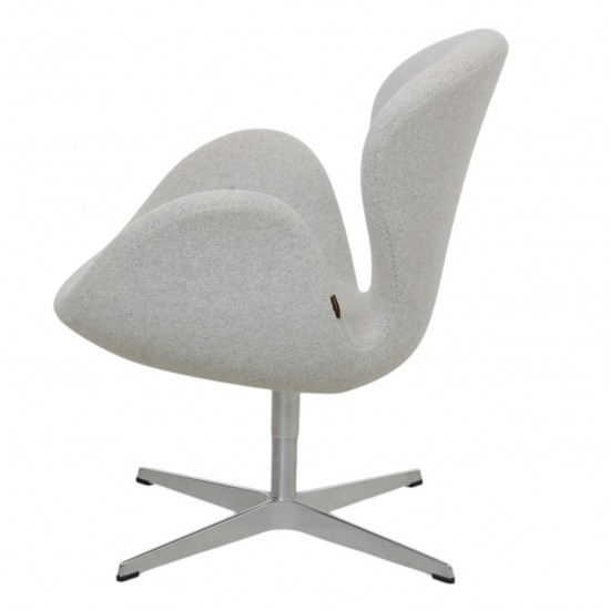 Arne Jacobsen Svanen stol i gråt Divina Melange stof
