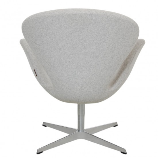 Arne Jacobsen Svanen stol i gråt Divina Melange stof