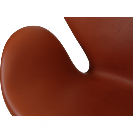 Arne Jacobsen Svane stol i cognac Aura læder