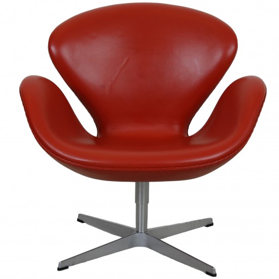 Arne Jacobsen Swan chair in red Aura leather