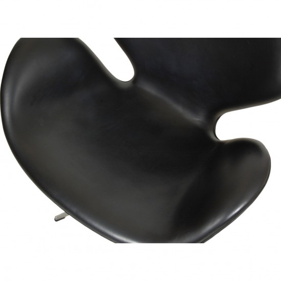Arne Jacobsen Svane stol i sort aura læder