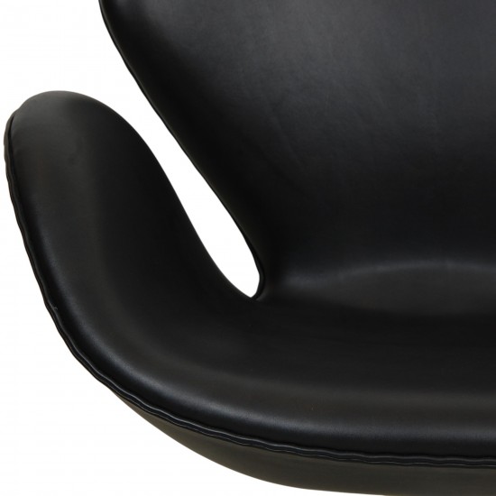 Arne Jacobsen Swan chair in black Grace leather
