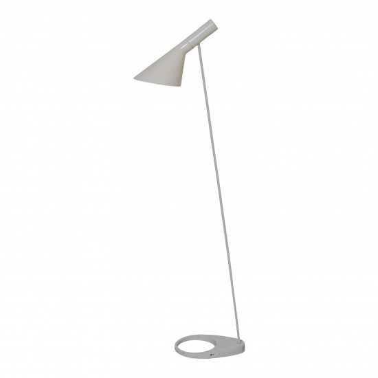 Arne Jacobsen Hvid Standerlampe, ældre model med brugsspor Arne Jacobsen Hvid Standerlampe, ældre model med brugsspor