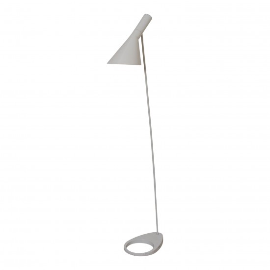 Arne Jacobsen Hvid Standerlampe, ældre model med brugsspor Arne Jacobsen Hvid Standerlampe, ældre model med brugsspor