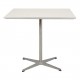 Arne Jacobsen hvidt kvadratisk cafebord 80x80 Cm.