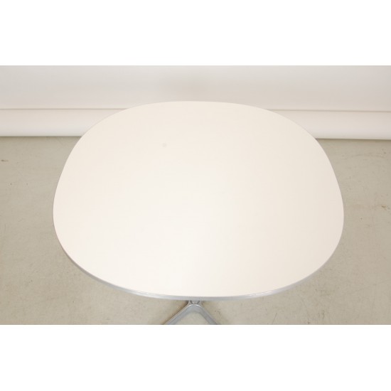 Arne Jacobsen hvidt super cirkulært cafebord Ø: 75 Cm