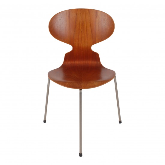 Arne Jacobsen Ant chair, model 3100 with teak wood