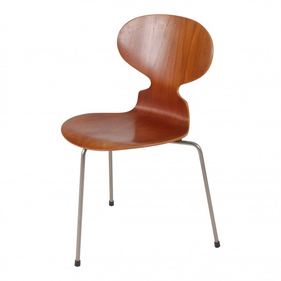 Arne Jacobsen Ant chair, model 3100 with teak wood