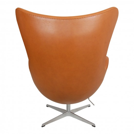 Arne Jacobsen Ægget nypolstret i cognac classic læder