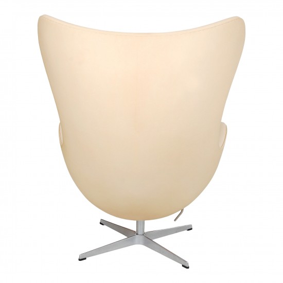 Arne Jacobsen Egg newly upholstered with natural vacona leather