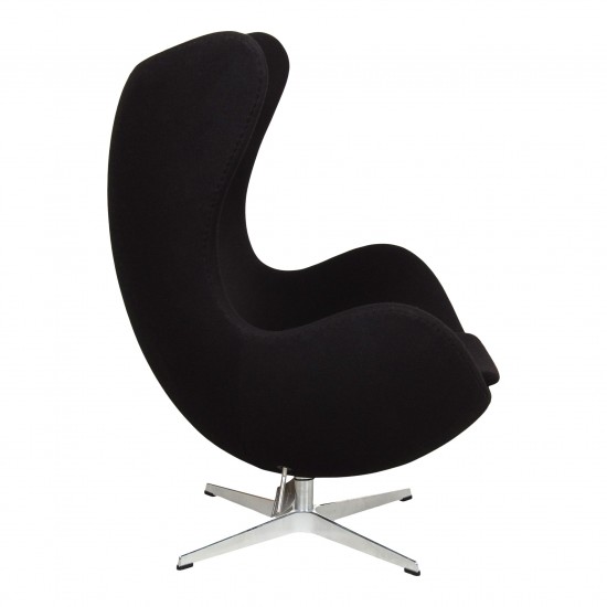 Arne Jacobsen Egg armchair with original black Christianhavn fabric