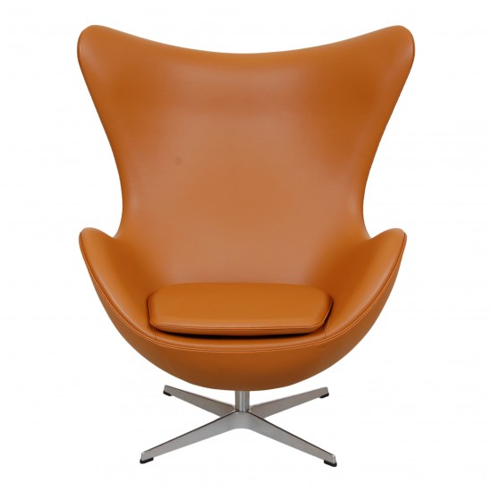 Arne Jacob Egg chair reupholstered in whisky Nevada aniline leather