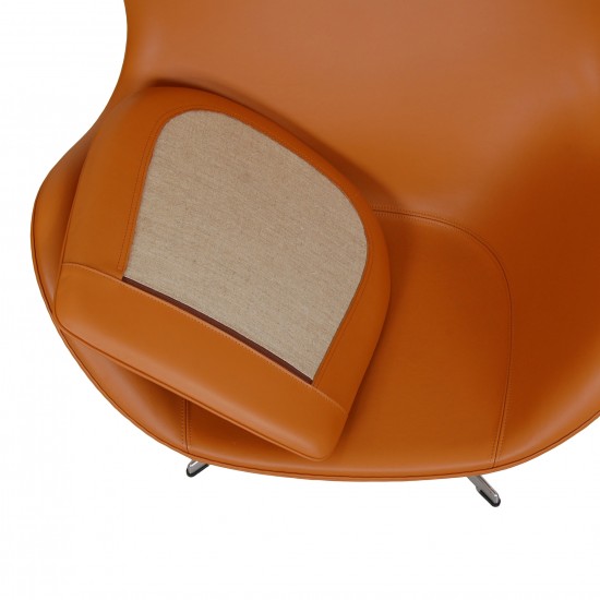 Arne Jacob Egg chair reupholstered in whisky Nevada aniline leather