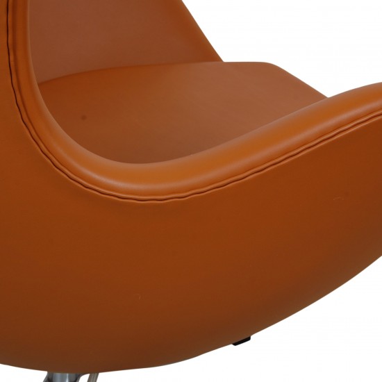 Arne Jacob Egg chair reupholstered in whisky Nevada aniline leather