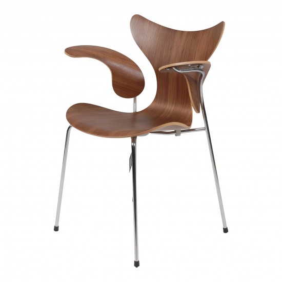 Arne Jacobsen New Lily Chair 3208 walnut wood