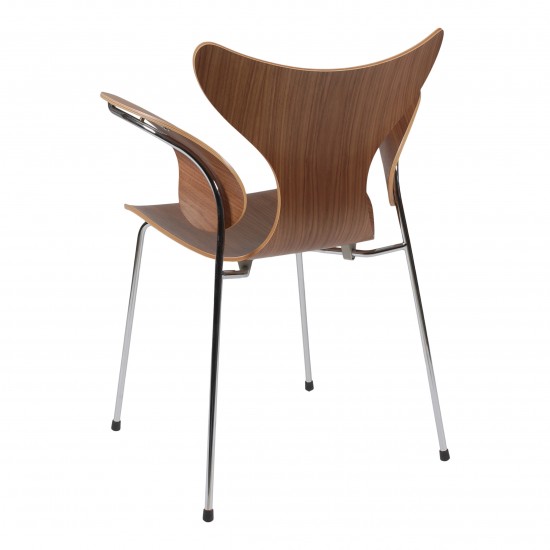 Arne Jacobsen Ny Lilje stol 3208 i valnød