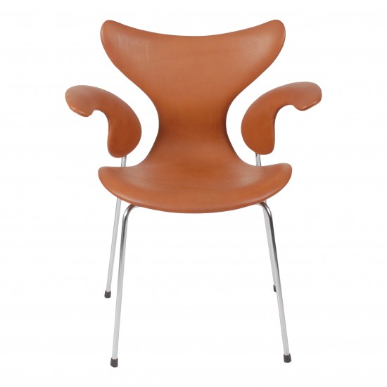 Arne Jacobsen Lily armchair, 3208 newly upholstered with cognac aniline leather