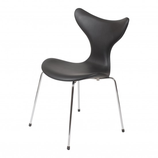 Arne Jacobsen Lily, 3108, newly upholstered with black classic leather