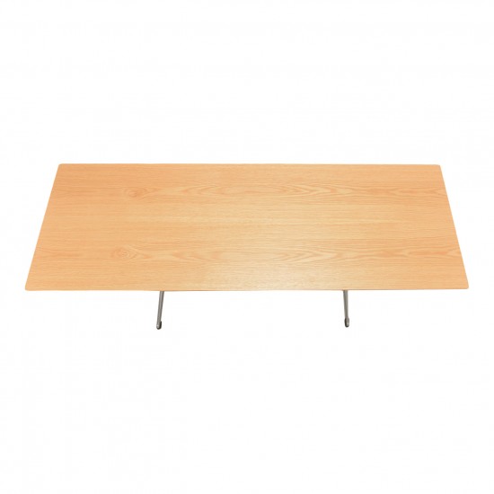 Arne Jacobsen Sofabord med ny renoveret plade af eg