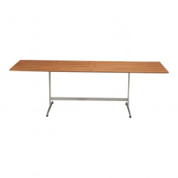 Arne Jacobsen Sofabord med ny renoveret plade af teak Arne Jacobsen Sofabord med ny renoveret plade af teak