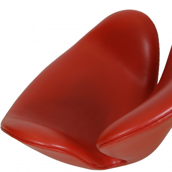 Arne Jacobsen Swan chair in original red leather 2006