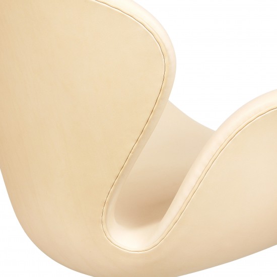 Arne Jacobsen Swan newly upholstered with natural vacona leather