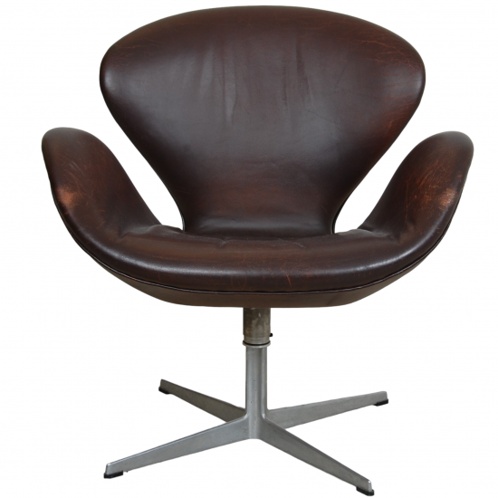 Arne Jacobsen Svane stol, gammel model i brunt patineret læder