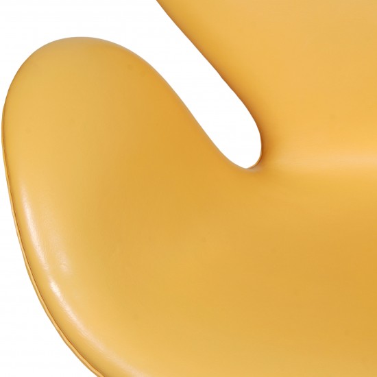 Arne Jacobsen Swan chair with original yellow leather