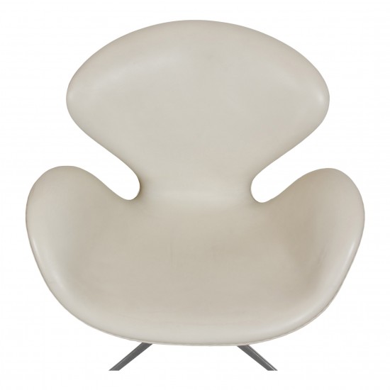 Arne Jacobsen Swan chair in original white patinated leather