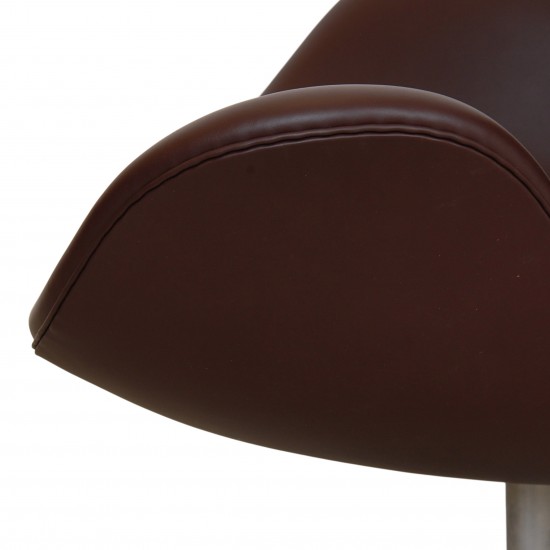 Arne Jacobsen Swan reupholstered in Chocolate Nevada aniline leather