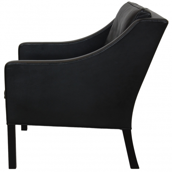 Børge Mogensen 2207 lounge chair in black leather with patina