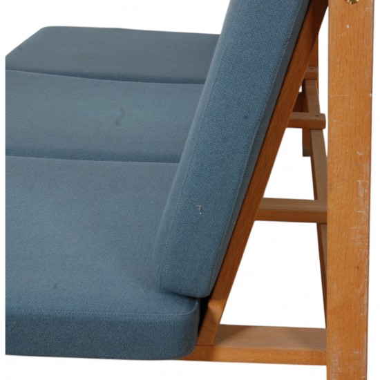Børge Mogensen 3.seater 2219 sofa with blue cushions