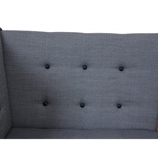 Børge Mogensen Spokeback sofa with grey cushions