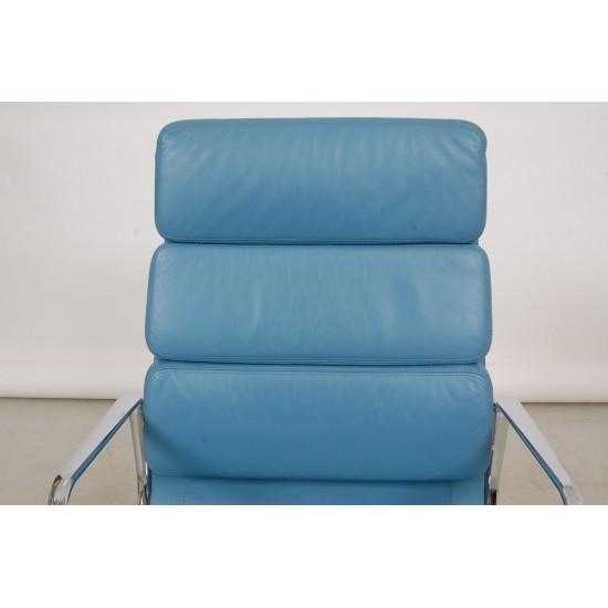 Charles Eames Ea-219 office chair fully upholstered in blue leather