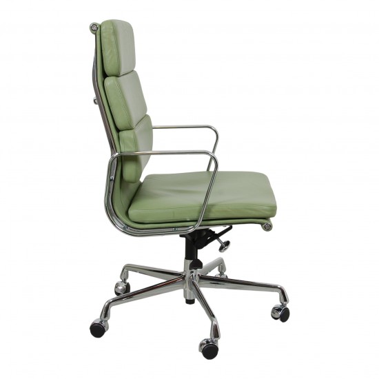 Charles Eames Ea-219 office chair fully upholstered in Green leather