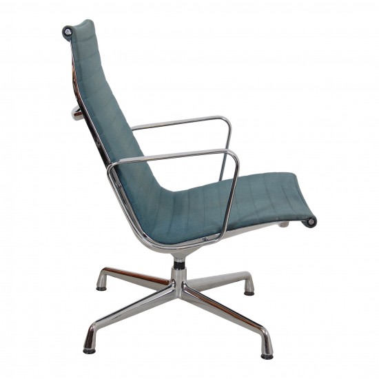 Charles Eames Ea-116 lounge chair in green hopsak fabric