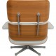 Charles Eames Lounge chair med skammel i hvidt læder