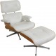 Charles Eames Lounge chair med skammel i hvidt læder