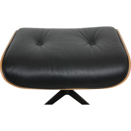 Charles Eames Lounge chair med Skammel i sort læder