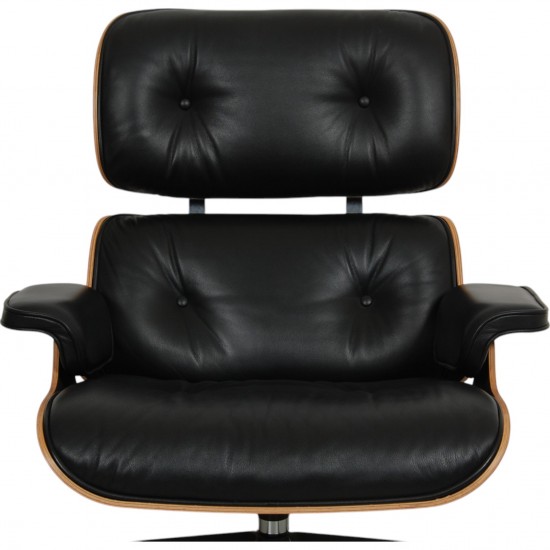 Charles Eames Lounge chair med Skammel i sort læder